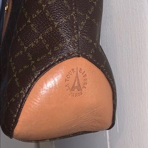 La tour Eiffel- sold